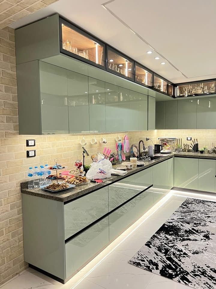 Deco Polish Modern Kitchen